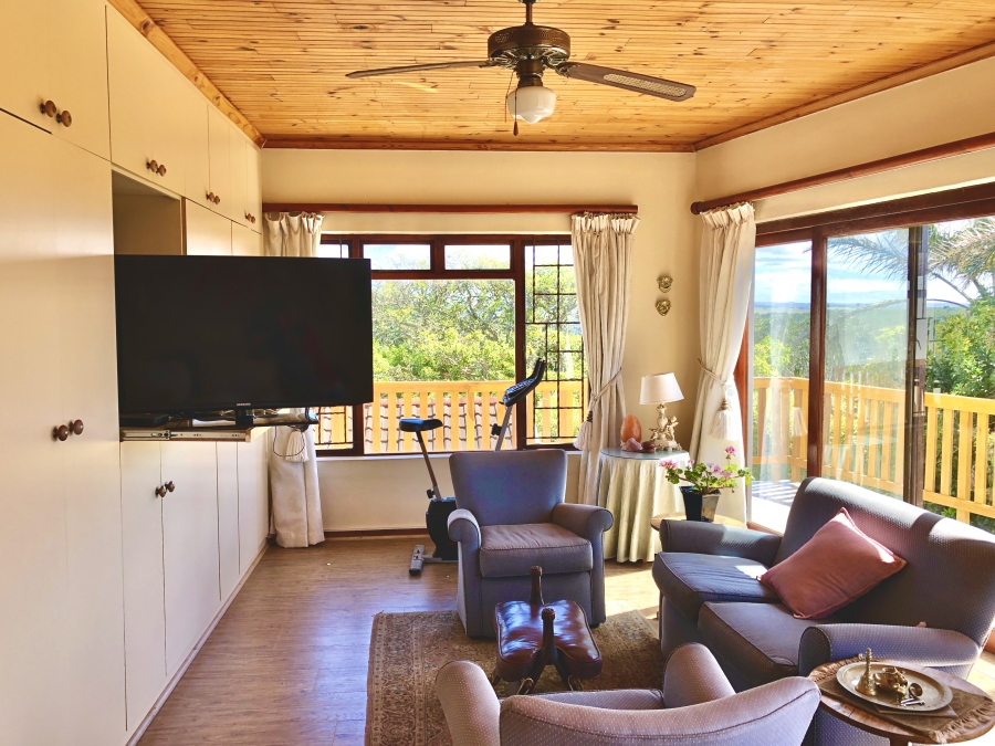 5 Bedroom Property for Sale in Kenton On Sea Eastern Cape